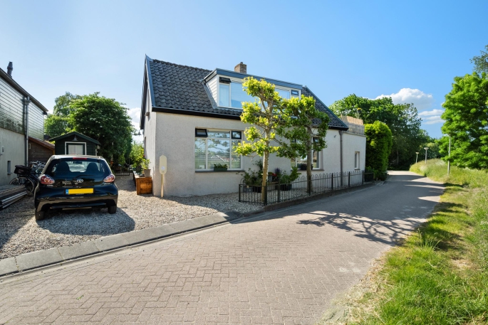 Dorpsstraat 82, 3274 BE, Heinenoord